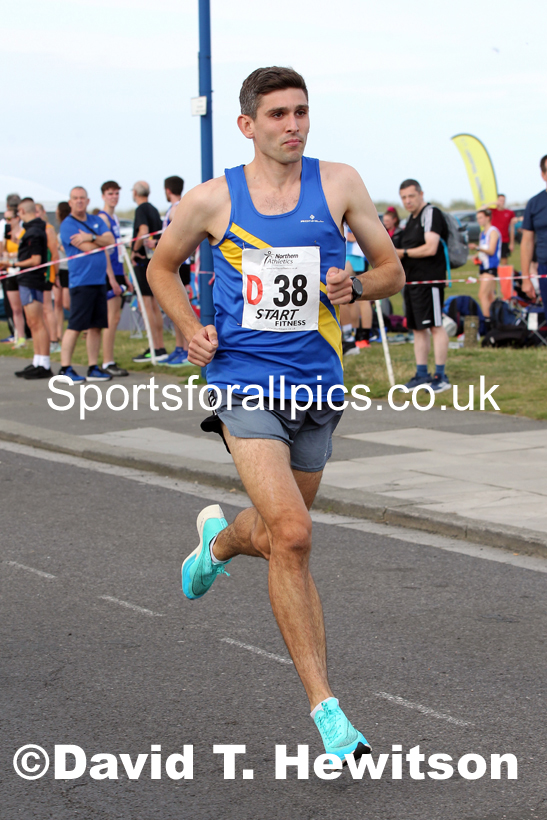 Senior mens 6 stage relay, 2021 Northern 6 and 4 Stage and Young Athletes Road Relays, Redcar. Photo: David T. Hewitson/Sports for All Pics